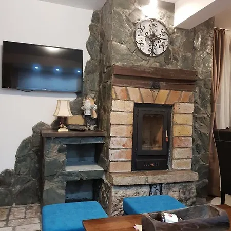 Drugarska Prica-lana Pensión Jahorina