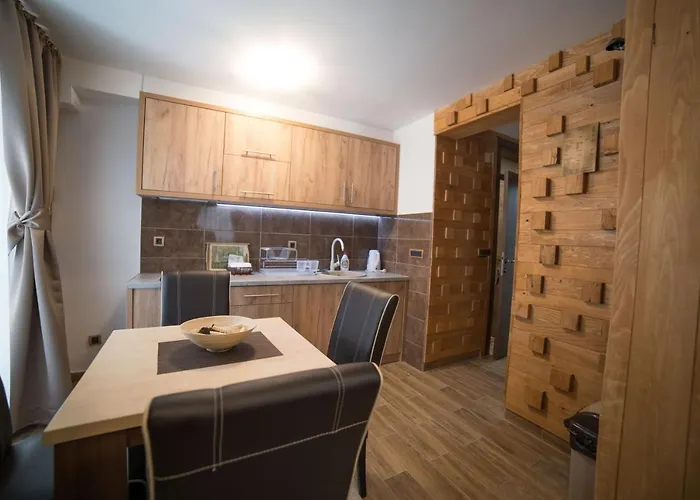 Drugarska Prica-lana